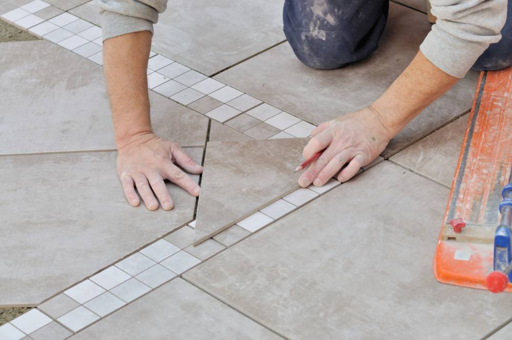 Pose de carrelage à Saint-Sérotin